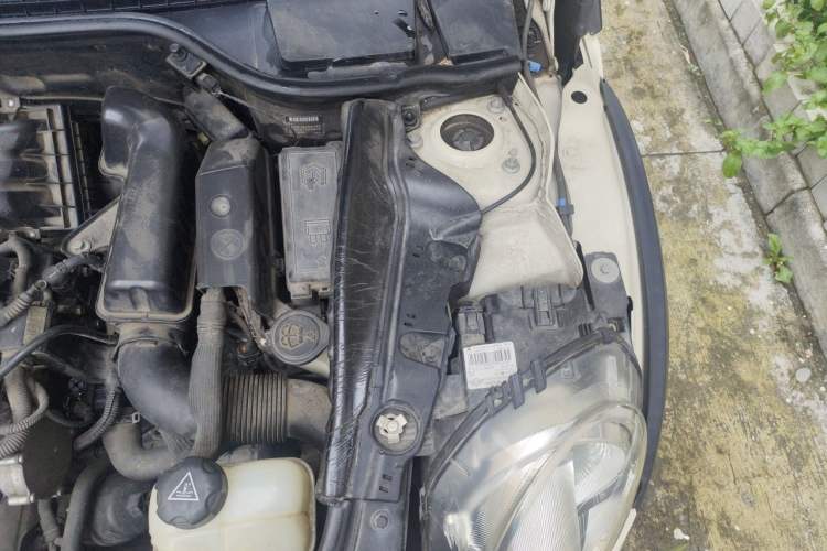 Used MINI Clubman 2016 2.0T COOPER S Geek Edition Engine Bay Left