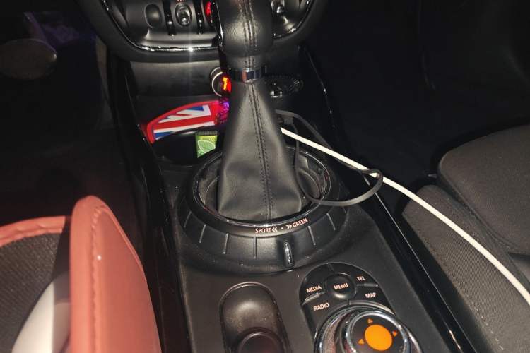 Used MINI Clubman 2016 Updated 1.5T COOPER Geek Edition Gear Lever
