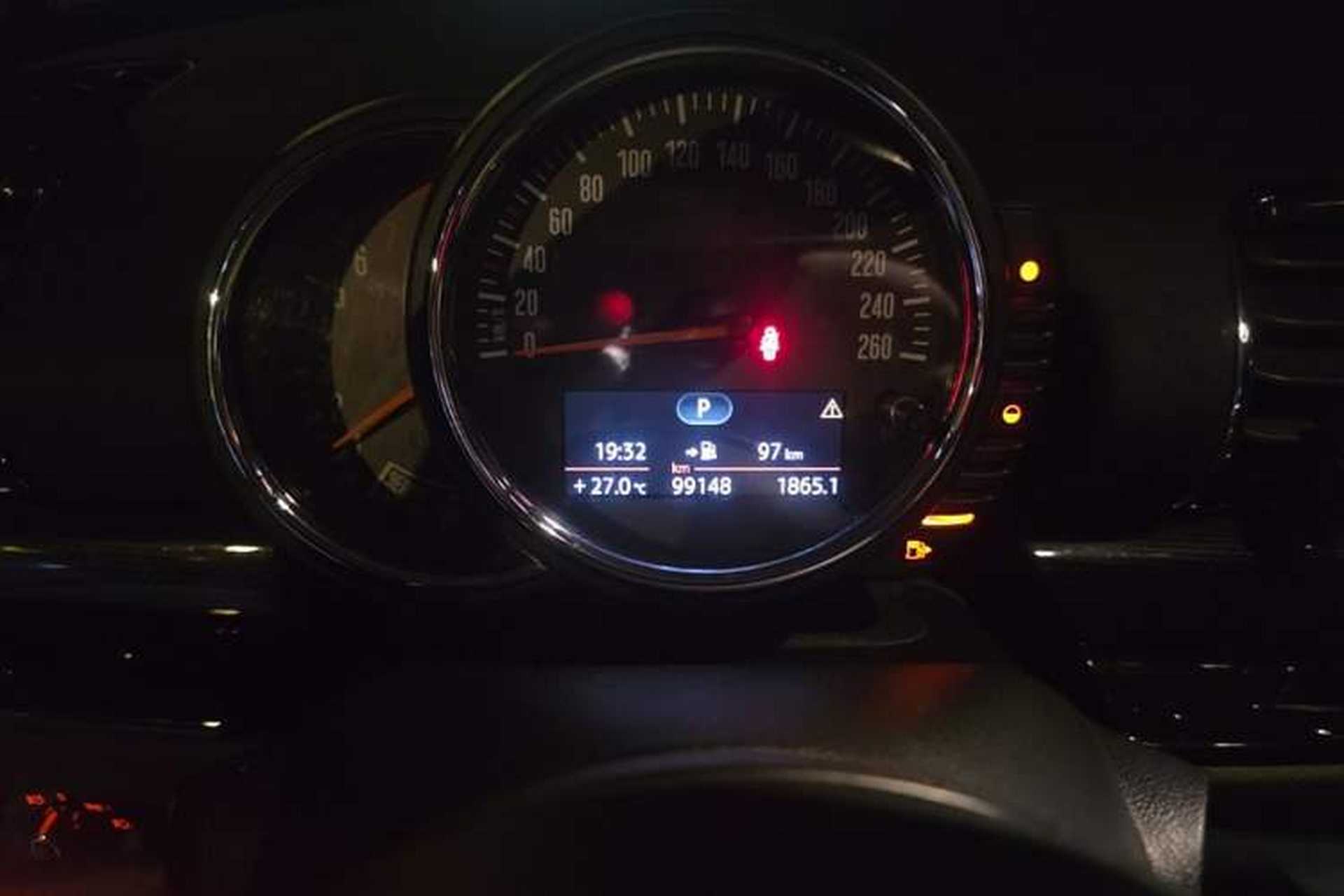Used MINI Clubman 2016 Revised Version 1.5T COOPER Connoisseur Edition Odometer Close Up
