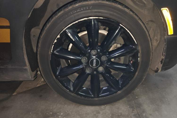 Used MINI Clubman 2016 Updated 1.5T COOPER Geek Edition Right Front Wheel Hub