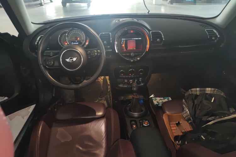 Used MINI Clubman 2016 Revised Version 1.5T COOPER Connoisseur Edition Center Console