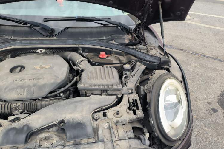 Used MINI Clubman 2016 Revised 2.0T COOPER S Engine Bay Left