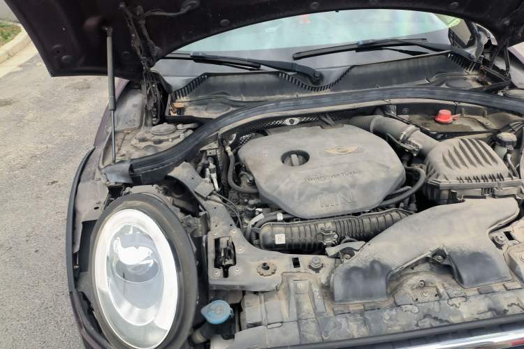 Used MINI Clubman 2016 Revised 2.0T COOPER S Engine Bay Right