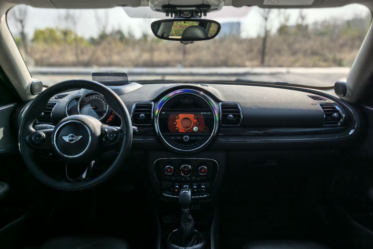 Used MINI Clubman 2016 Updated 1.5T COOPER Geek Edition Interior 10