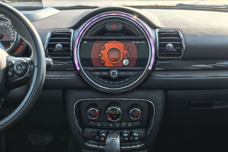 Used MINI Clubman 2016 Updated 1.5T COOPER Geek Edition Interior 11
