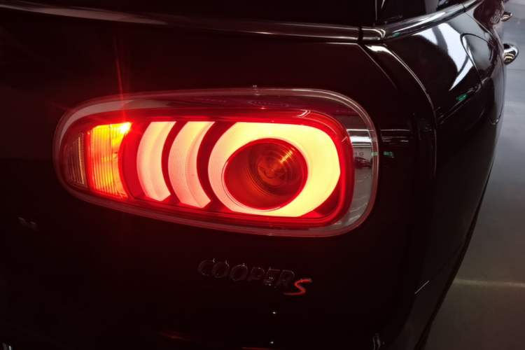Used MINI Clubman 2016 2.0T COOPER S Right Rear Taillight