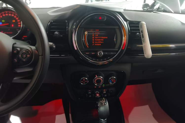 Used MINI Clubman 2016 Revised 1.5T COOPER Audio And AC Panel