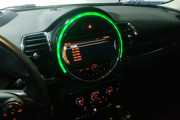 Used MINI Clubman 2016 2.0T COOPER S Audio And AC Panel