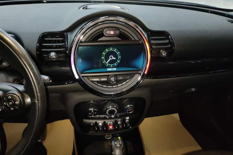 Used MINI Clubman 2016 Revised 1.5T COOPER Audio And AC Panel