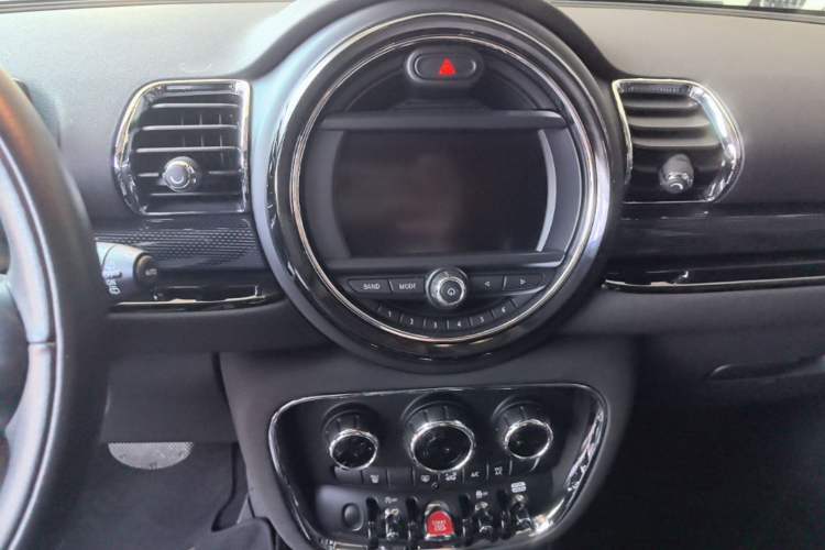 Used MINI Clubman 2016 Revised Version 1.5T COOPER Connoisseur Edition Audio And AC Panel
