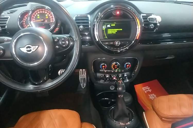 Used MINI Clubman 2016 1.5T COOPER Connoisseur Edition Audio And AC Panel