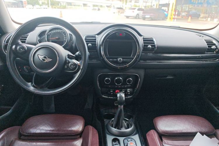 Used MINI Clubman 2016 Revised Version 1.5T COOPER Connoisseur Edition Center Console
