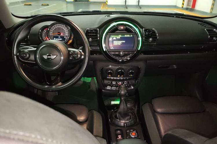 Used MINI Clubman 2016 Revised 1.5T COOPER Center Console