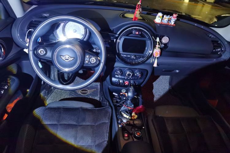 Used MINI Clubman 2016 Revised 1.5T COOPER Center Console