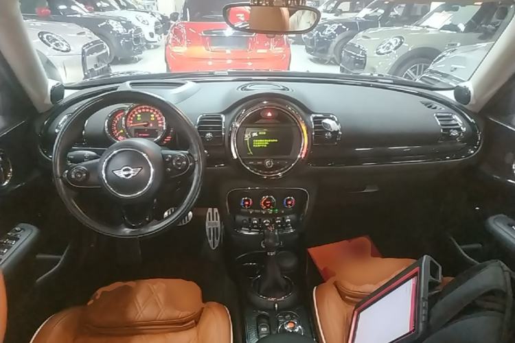 Used MINI Clubman 2016 1.5T COOPER Connoisseur Edition Center Console