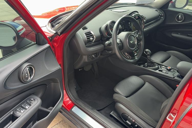 Used MINI Clubman 2016 Revised Version 1.5T COOPER Connoisseur Edition Driver Seat