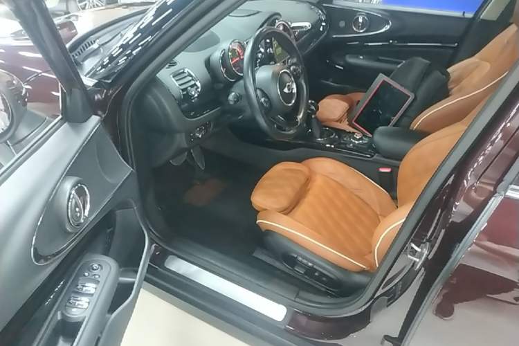 Used MINI Clubman 2016 1.5T COOPER Connoisseur Edition Driver Seat