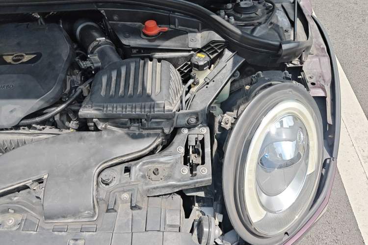 Used MINI Clubman 2016 1.5T COOPER Connoisseur Edition Engine Bay Left