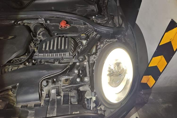 Used MINI Clubman 2016 2.0T COOPER S Engine Bay Left