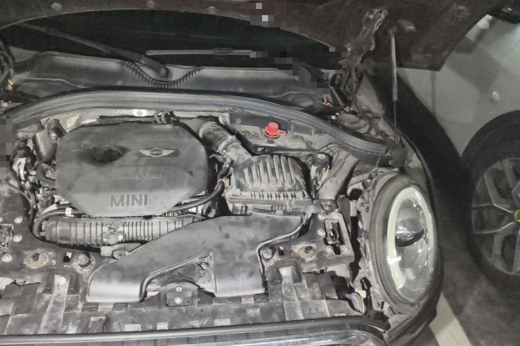 Used MINI Clubman 2016 2.0T COOPER S JCW Package Edition Engine Bay Left