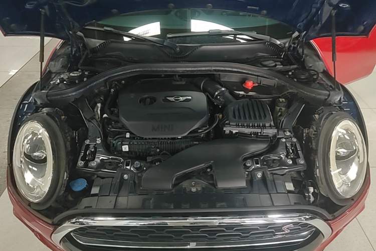 Used MINI Clubman 2016 Revised 2.0T COOPER S Engine Bay