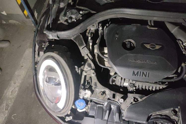 Used MINI Clubman 2016 Revised Version 1.5T COOPER Connoisseur Edition Engine Bay Right