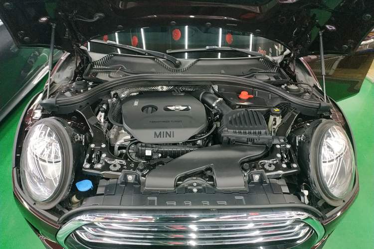 Used MINI Clubman 2016 1.5T COOPER Engine Bay