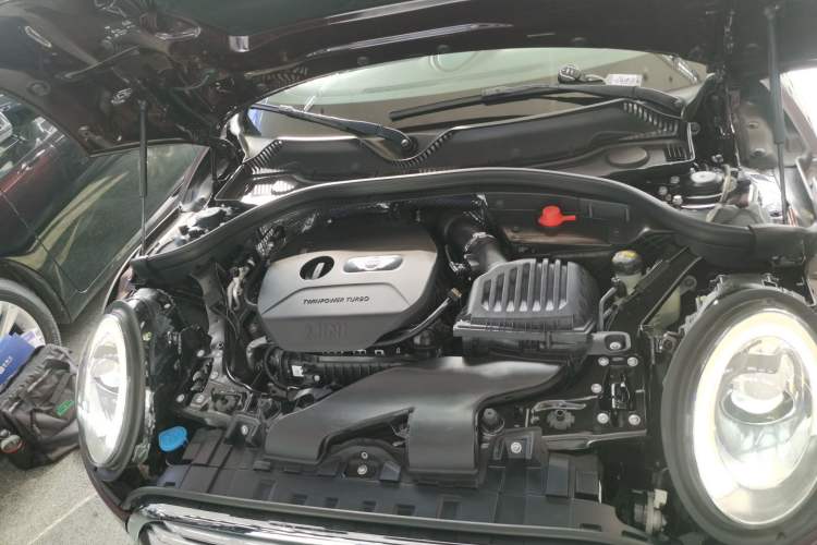 Used MINI Clubman 2016 1.5T COOPER Connoisseur Edition Engine Bay