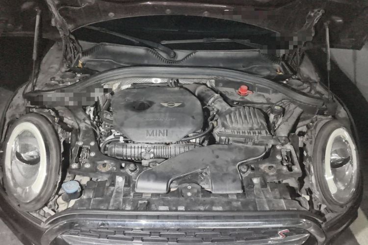 Used MINI Clubman 2016 2.0T COOPER S JCW Package Edition Engine Bay