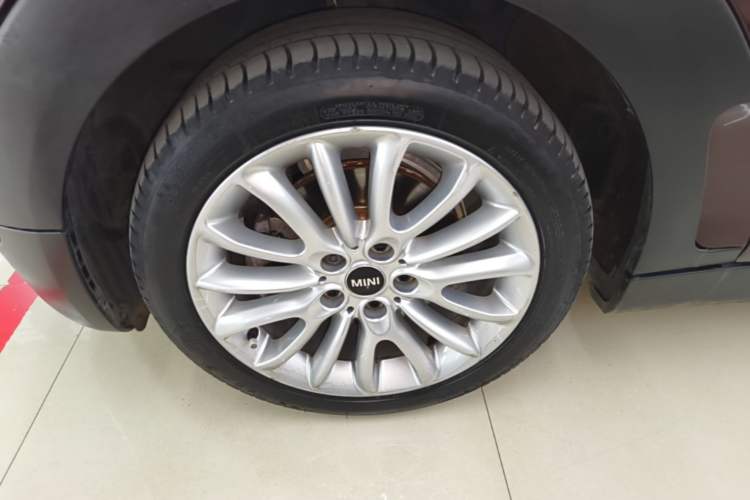 Used MINI Clubman 2016 Updated 1.5T COOPER Geek Edition Exterior 4