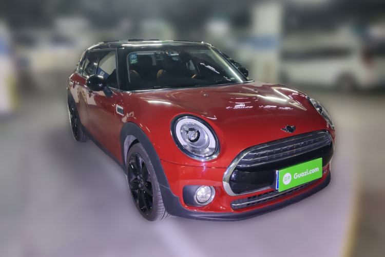 Used MINI Clubman 2016 Revised Version 1.5T COOPER Connoisseur Edition Front Right 45 Deg