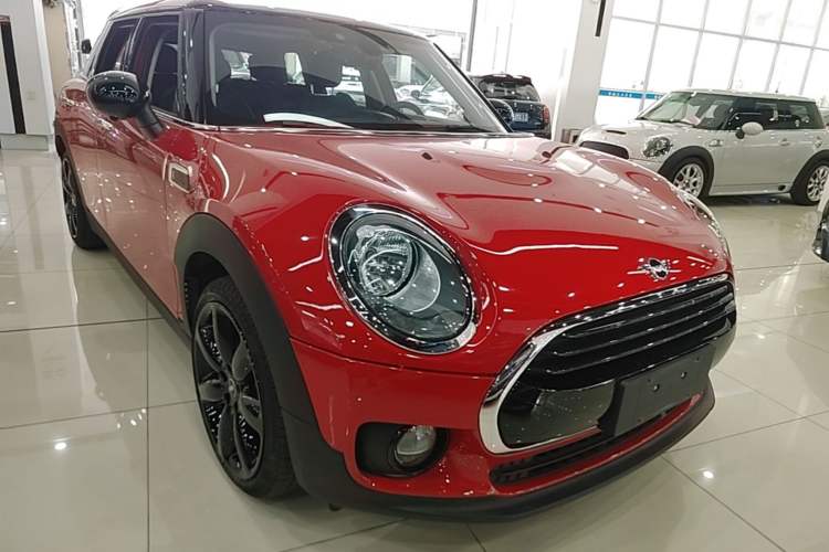 Used MINI Clubman 2016 1.5T COOPER Front Right 45 Deg