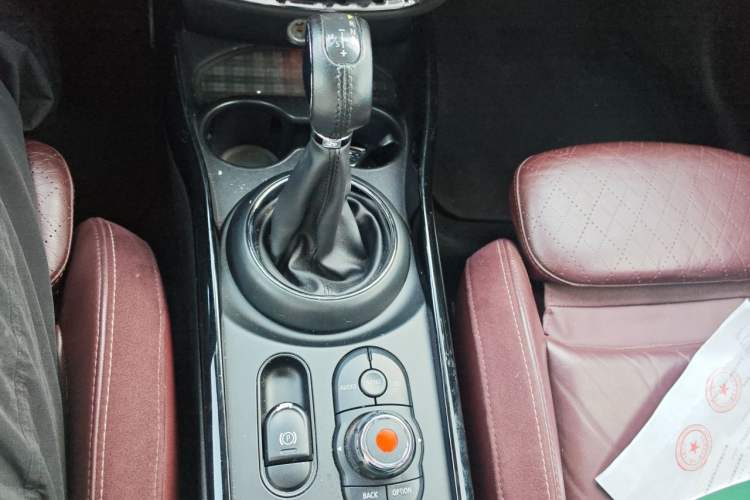 Used MINI Clubman 2016 Revised Version 1.5T COOPER Connoisseur Edition Gear Lever
