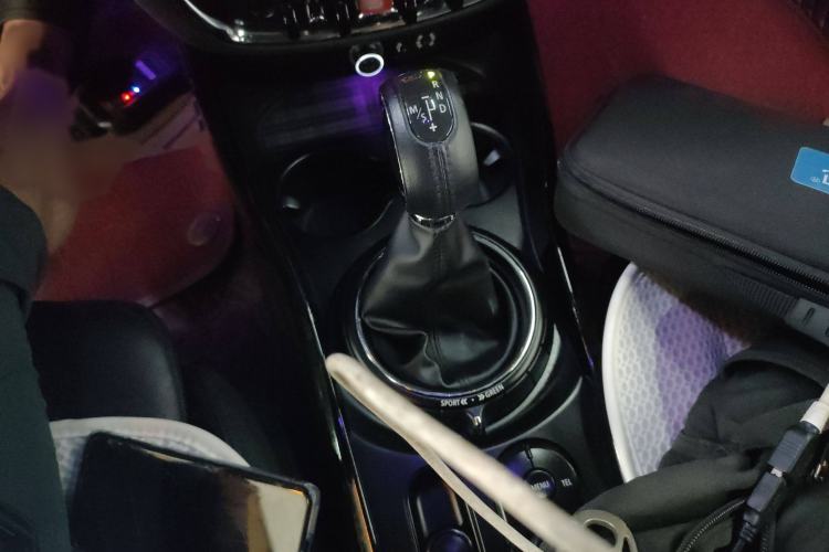 Used MINI Clubman 2016 Revised Version 1.5T COOPER Connoisseur Edition Gear Lever