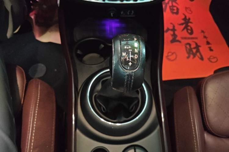 Used MINI Clubman 2016 Revised Version 1.5T COOPER Connoisseur Edition Gear Lever