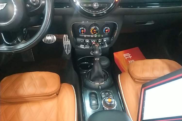 Used MINI Clubman 2016 1.5T COOPER Connoisseur Edition Gear Lever