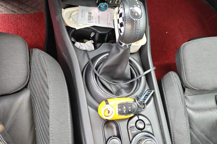 Used MINI Clubman 2016 Updated 1.5T COOPER Geek Edition Gear Lever