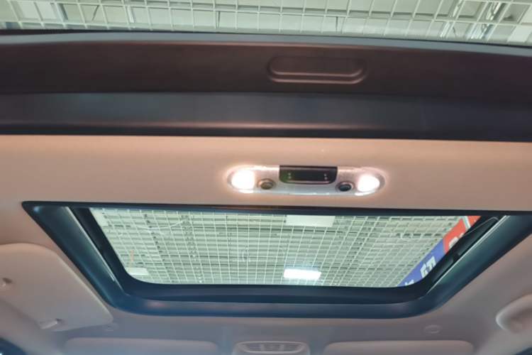 Used MINI Clubman 2016 Updated 1.5T COOPER Geek Edition Headliner