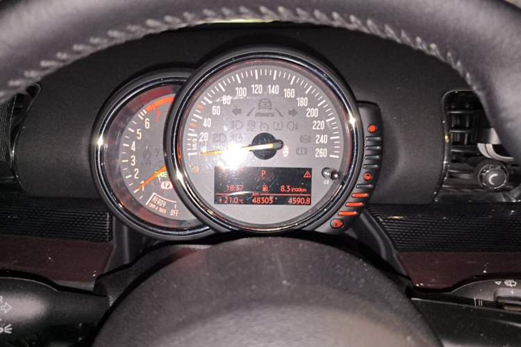 Used MINI Clubman 2016 Revised Version 1.5T COOPER Connoisseur Edition Instrument Cluster