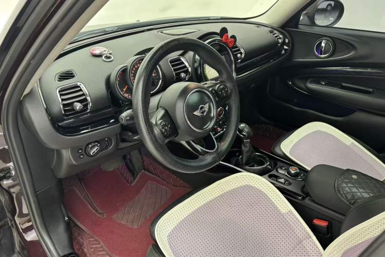 Used MINI Clubman 2016 Revised Version 1.5T COOPER Connoisseur Edition Interior 1
