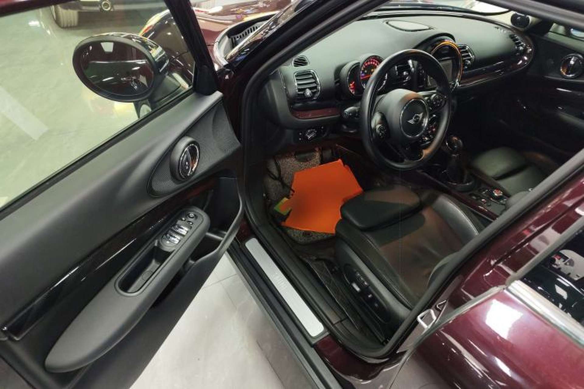 Used MINI Clubman 2016 Revised Version 1.5T COOPER Connoisseur Edition Interior 3