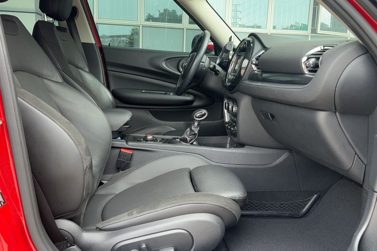 Used MINI Clubman 2016 Revised Version 1.5T COOPER Connoisseur Edition Interior 3