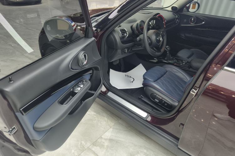 Used MINI Clubman 2016 Updated 1.5T COOPER Geek Edition Interior 4