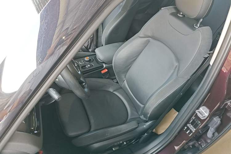Used MINI Clubman 2016 Revised Version 1.5T COOPER Connoisseur Edition Left Front Seat