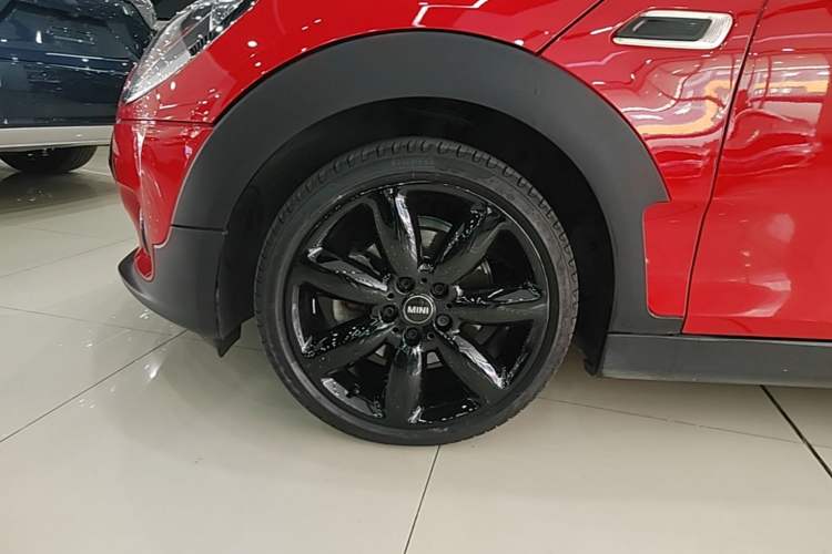 Used MINI Clubman 2016 1.5T COOPER Left Front Wheel Hub