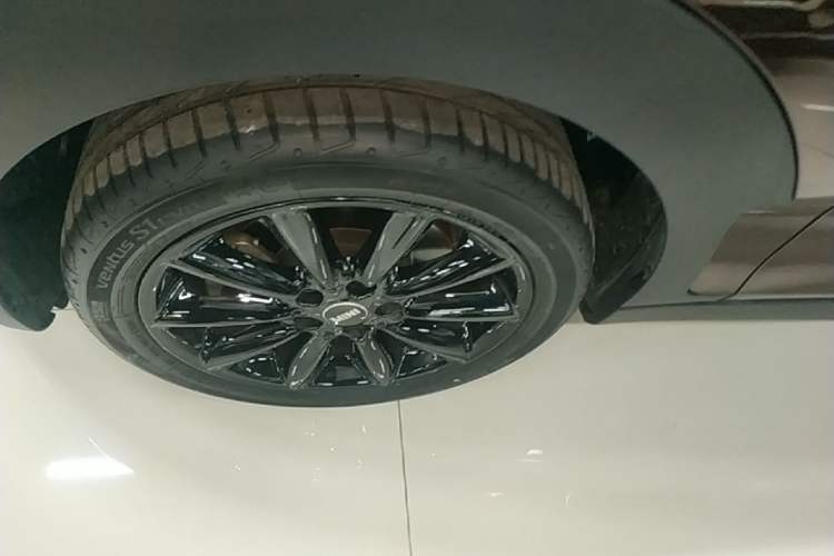 Used MINI Clubman 2016 1.5T COOPER Connoisseur Edition Left Front Wheel Hub