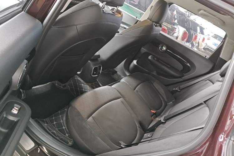 Used MINI Clubman 2016 Revised Version 1.5T COOPER Connoisseur Edition Left Rear Seat