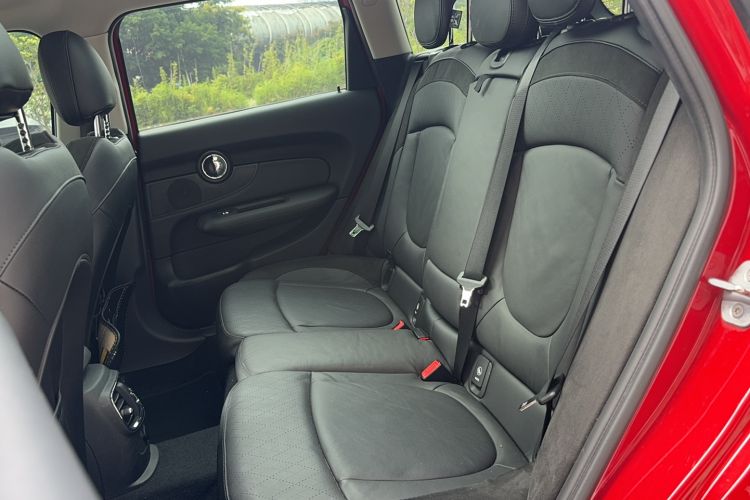 Used MINI Clubman 2016 Revised Version 1.5T COOPER Connoisseur Edition Left Rear Seat