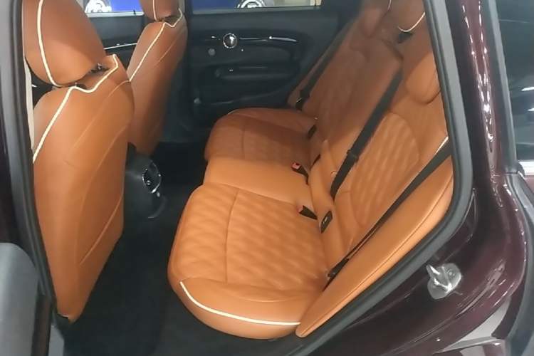 Used MINI Clubman 2016 1.5T COOPER Connoisseur Edition Left Rear Seat