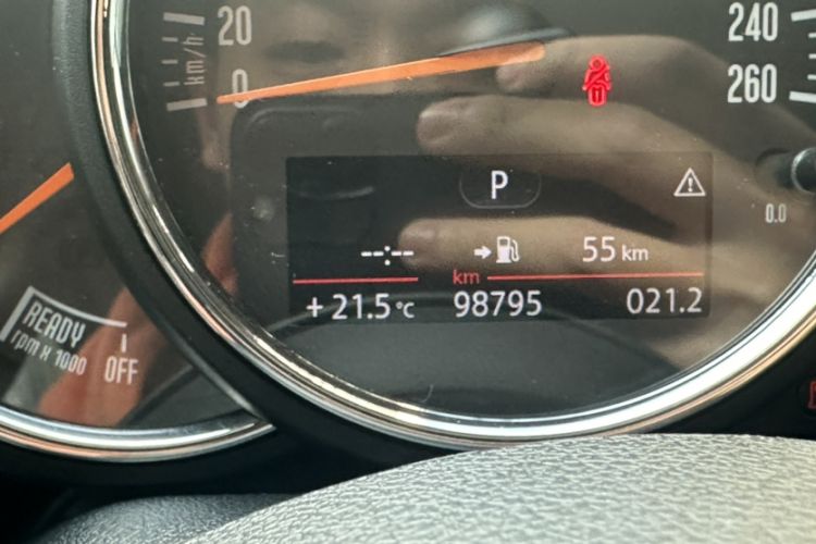 Used MINI Clubman 2016 2.0T COOPER S Odometer Close Up